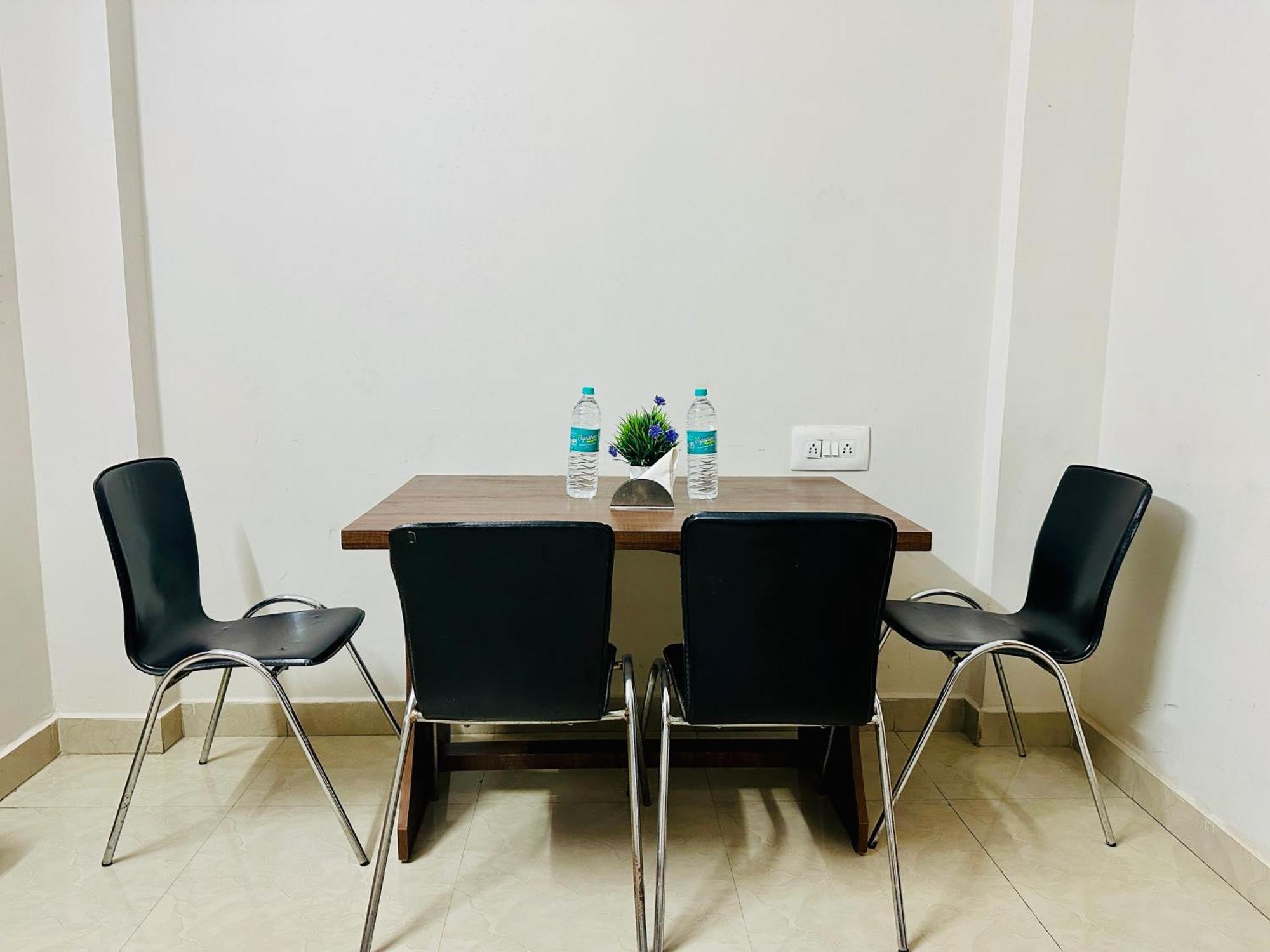 Orange Corner Hotel, Airport Pickup & Drop Available 24X7 Yelahanka Buitenkant foto